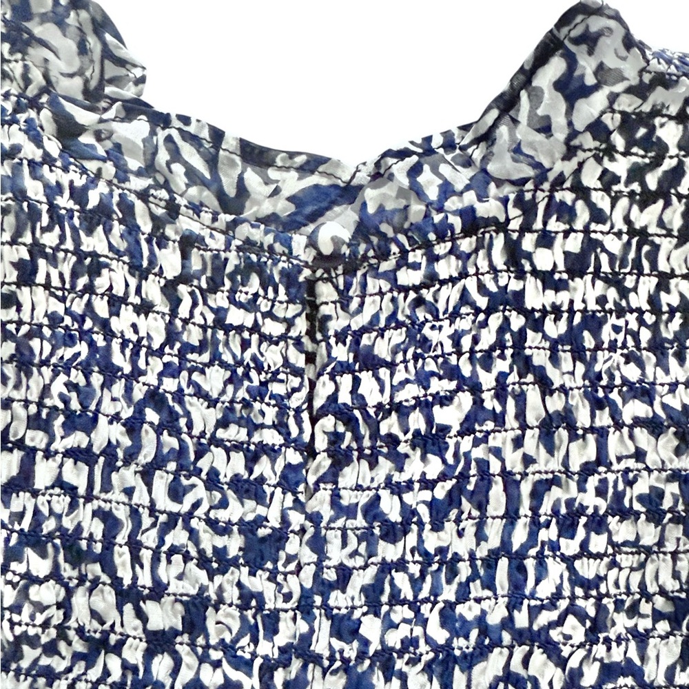 Vineyard Vines Geo Smocked Sleeveless Top - Picture 7 of 16